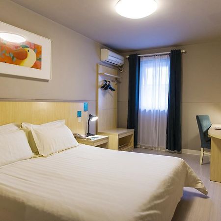 Jingjiang Inn Shanghai Baoyang Pier エクステリア 写真