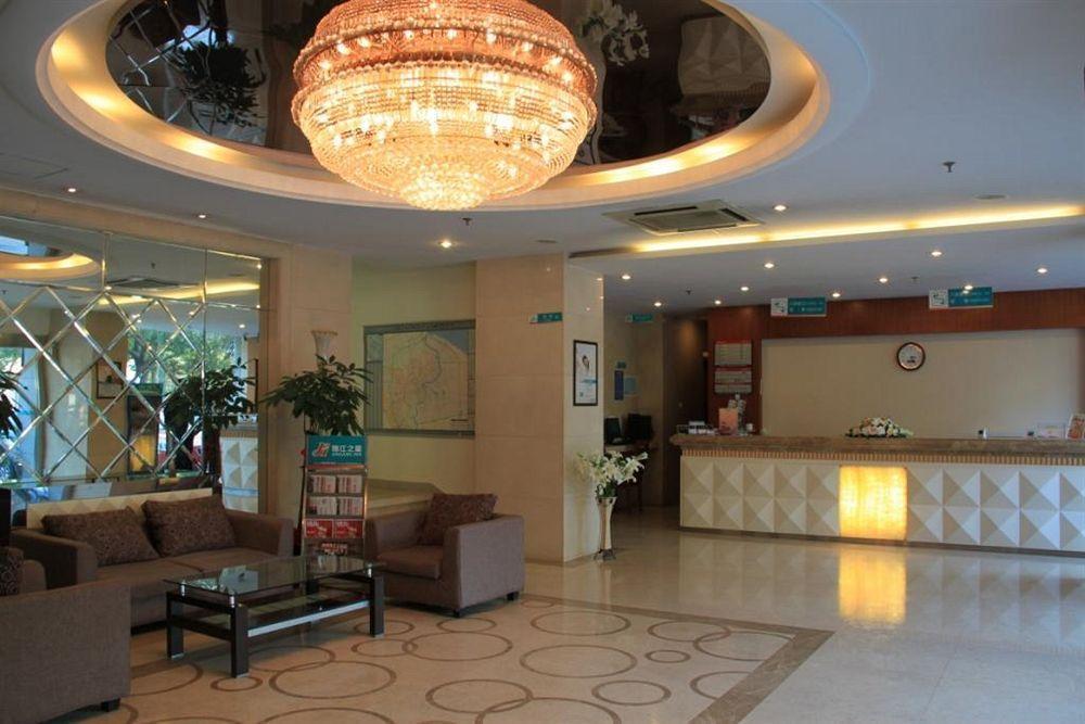 Jingjiang Inn Shanghai Baoyang Pier エクステリア 写真